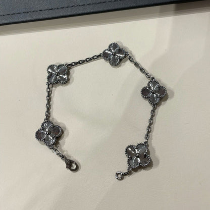 [Angela Jewellery]CLOVER 5 MOTIF BLACK BRACELET