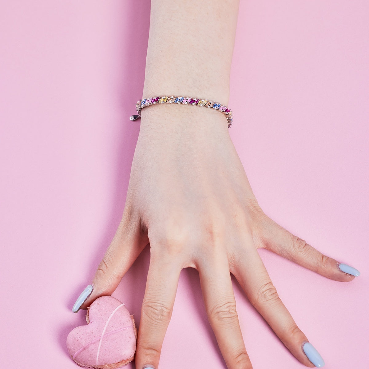 Angela Jewelry]Ornate Sparkling Multi Cut Party Bracelet