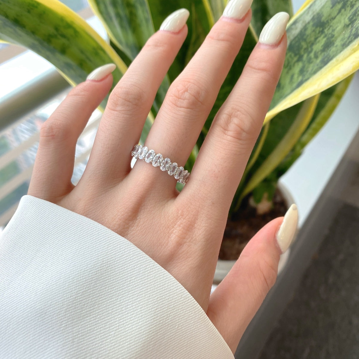 Angela Jewelry]Ornate Oval Cut Tennis Ring