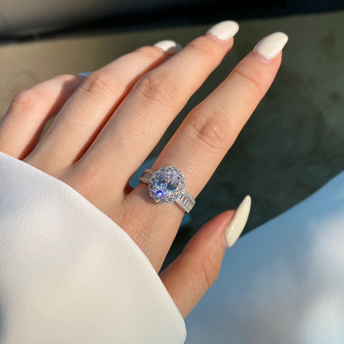 Angela Jewelry]1.5 Carat Dazzling Charming Oval Cut Banquet Ring
