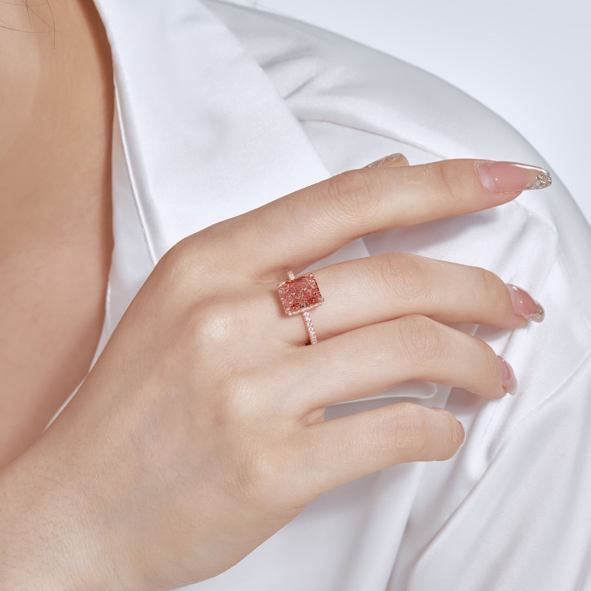 Angela Jewelry]4.0 Carat Luxurious Engagement Ring