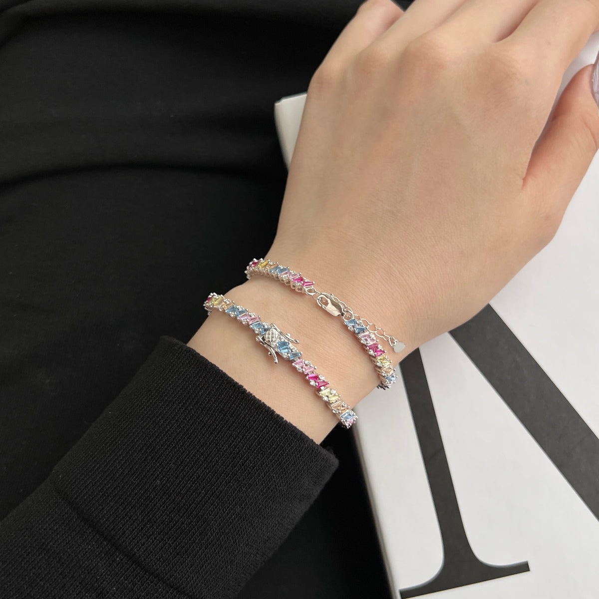 Angela Jewelry]Ornate Sparkling Multi Cut Party Bracelet