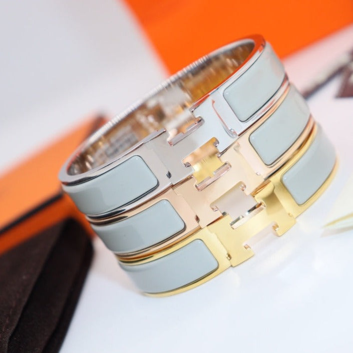 [Angela Jewellery]H LIGHT BLUE BRACELET