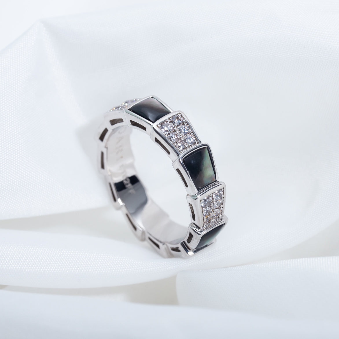 [Angela Jewellery]SERPENTI RING SILVER DIAMOND BLACK MOP 4MM
