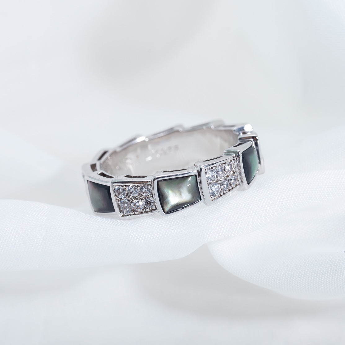 [Angela Jewellery]SERPENTI RING SILVER DIAMOND BLACK MOP 4MM