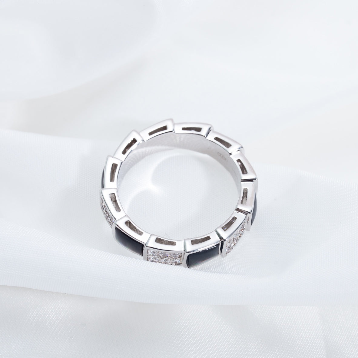 [Angela Jewellery]SERPENTI RING SILVER DIAMOND BLACK MOP 4MM