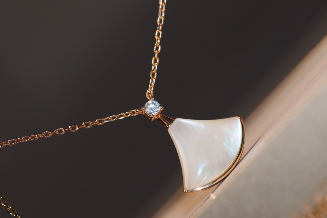 [Angela Jewellery]DREAM NECKLACE WHITE MOP PINK GOLD 1 DIAMOND