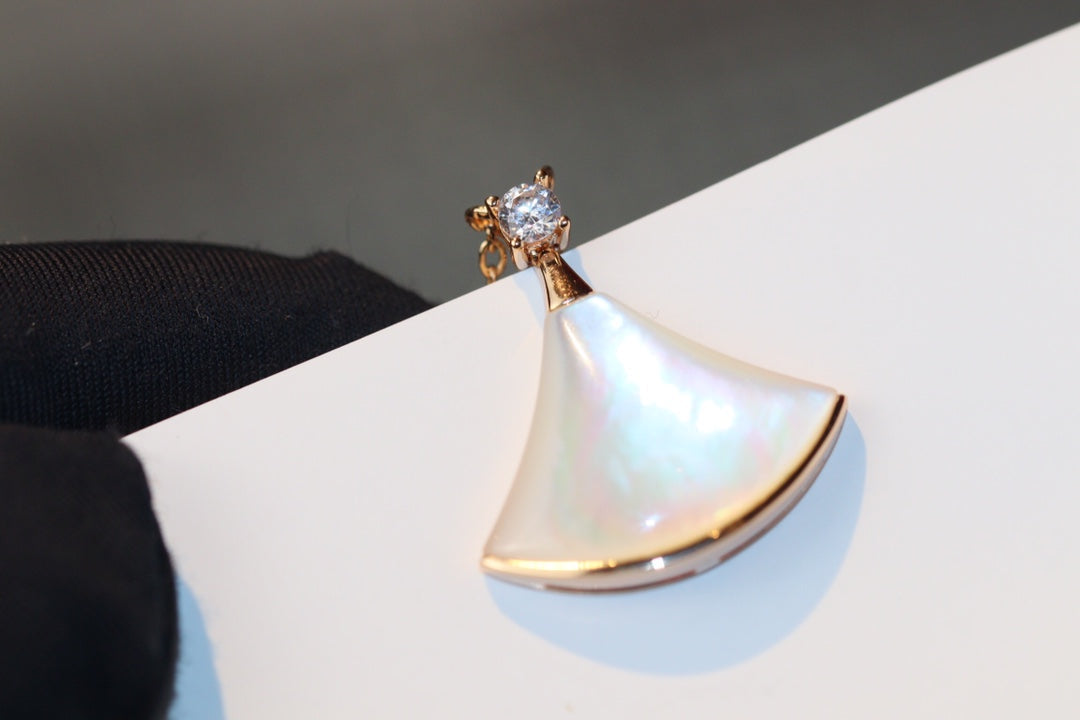 [Angela Jewellery]DREAM NECKLACE WHITE MOP PINK GOLD 1 DIAMOND