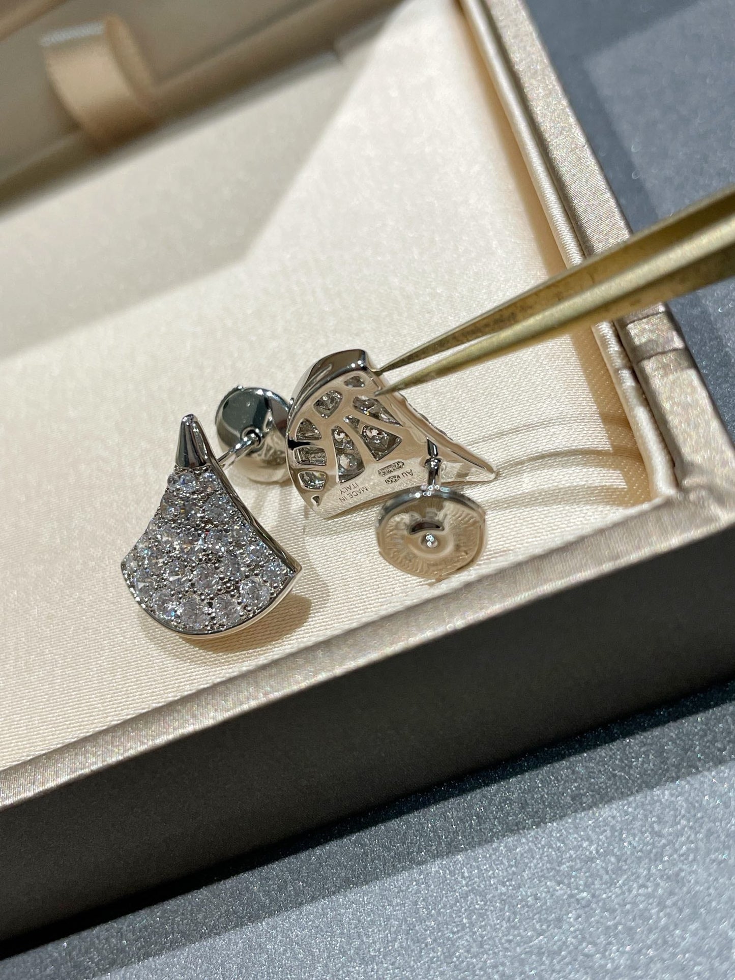 [Angela Jewellery]DREAM STUD EARRINGS DIAMOND