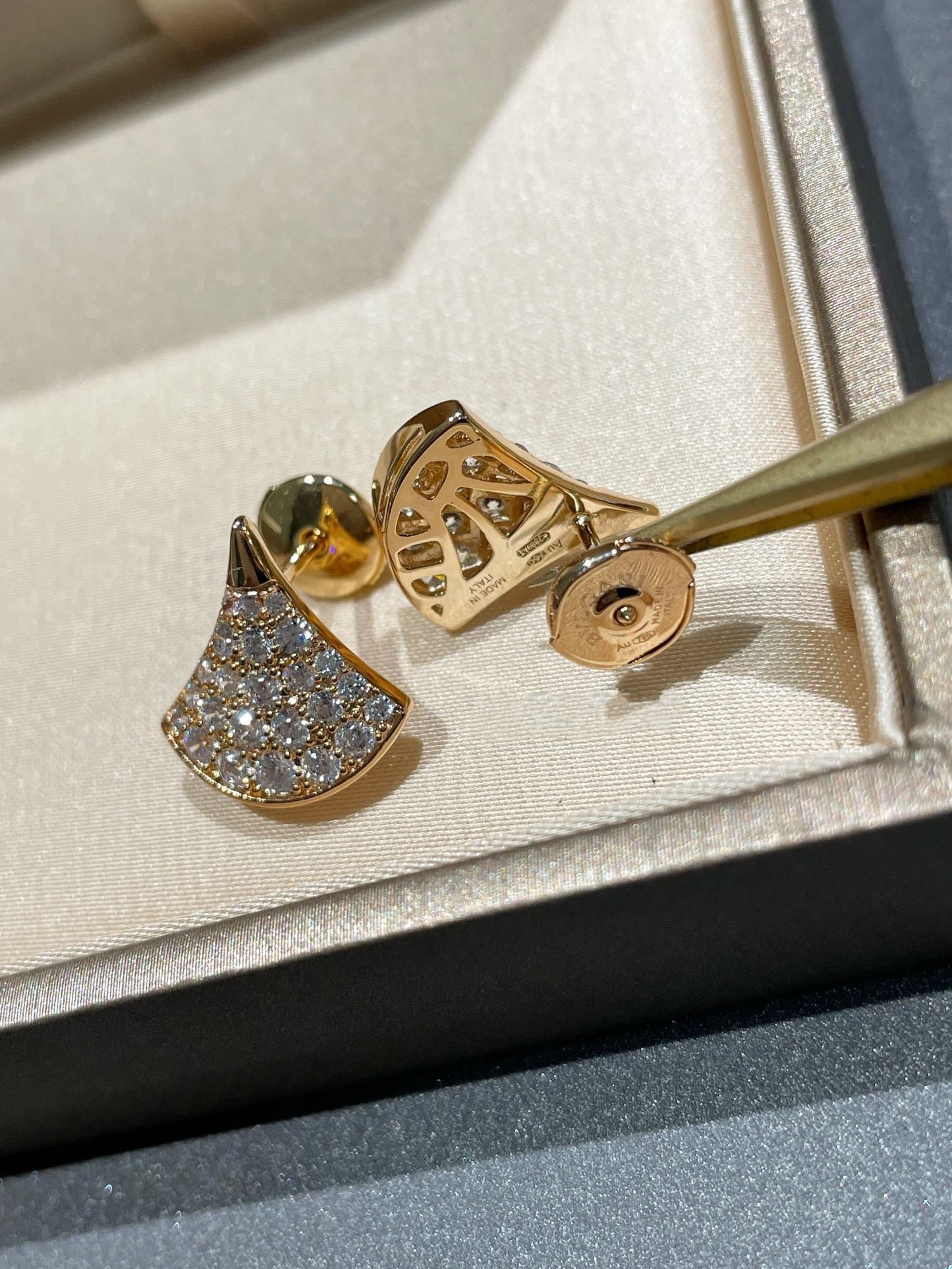 [Angela Jewellery]DREAM STUD EARRINGS DIAMOND