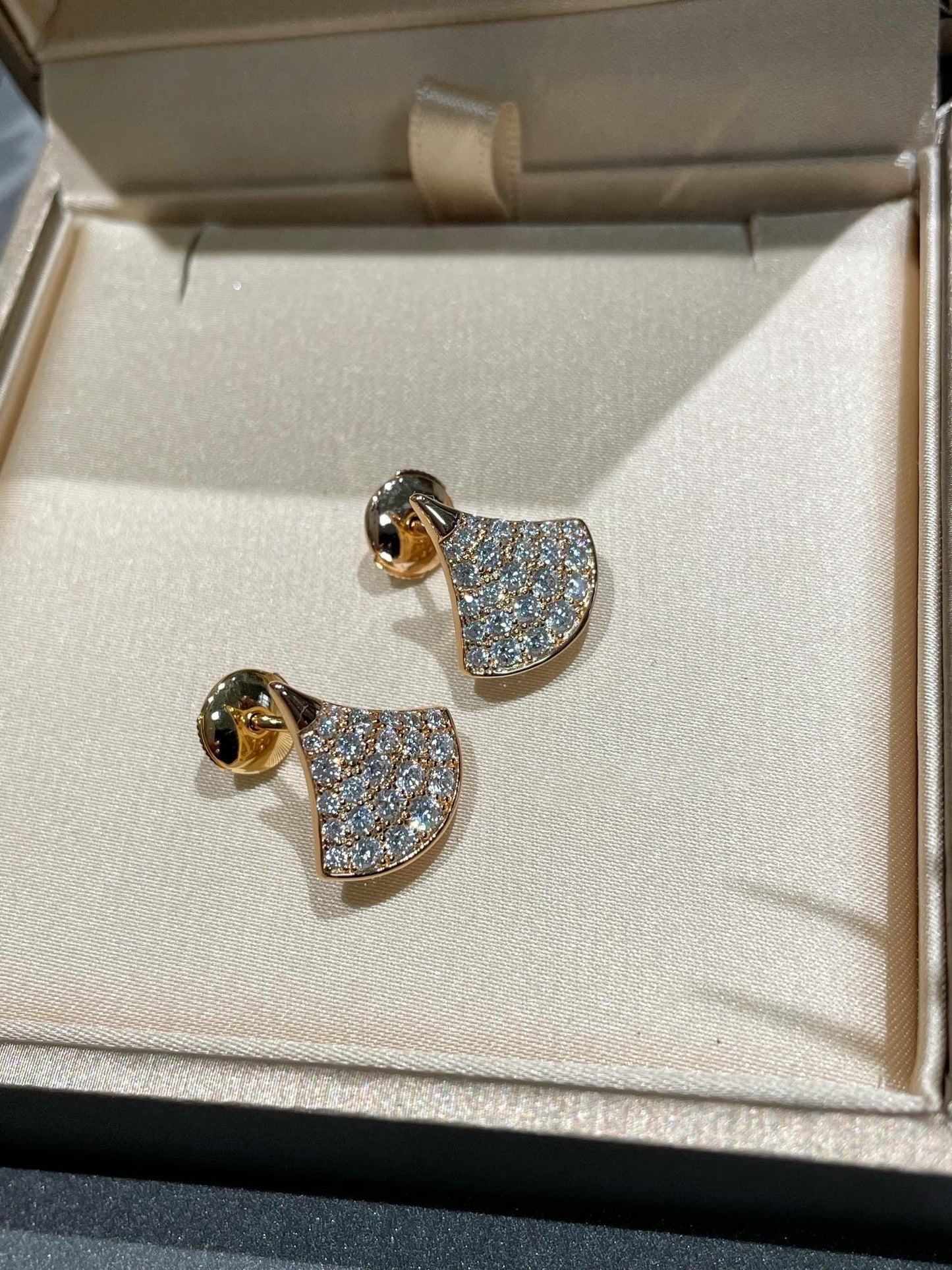 [Angela Jewellery]DREAM STUD EARRINGS DIAMOND