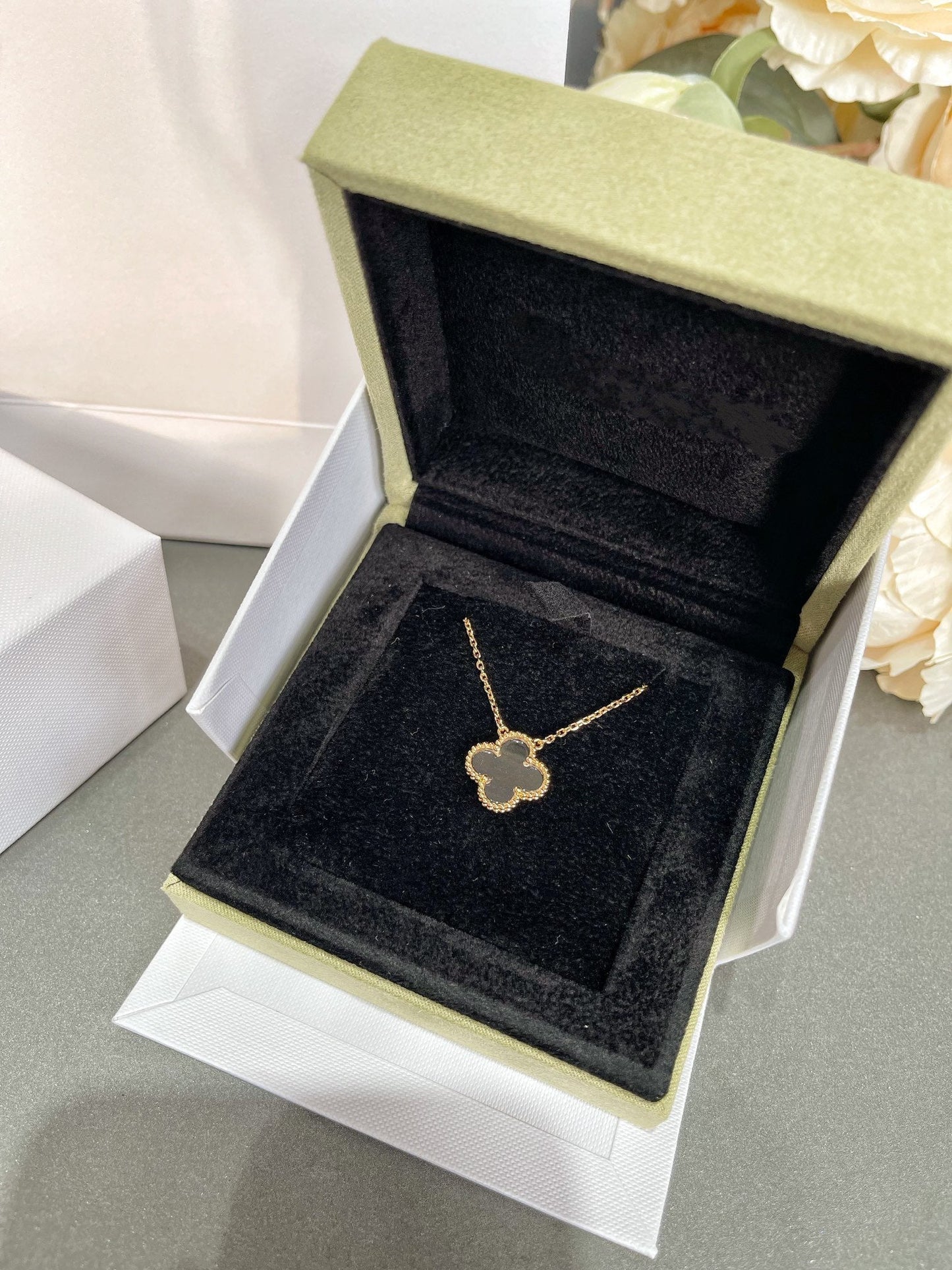 [Angela Jewellery]CLOVER ROCK CRYSTAL ROSE GOLD NECKLACE