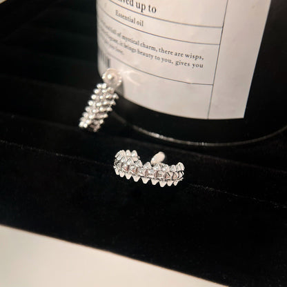 [Angela Jewellery]CLASH SMALL HOOP EARRINGS