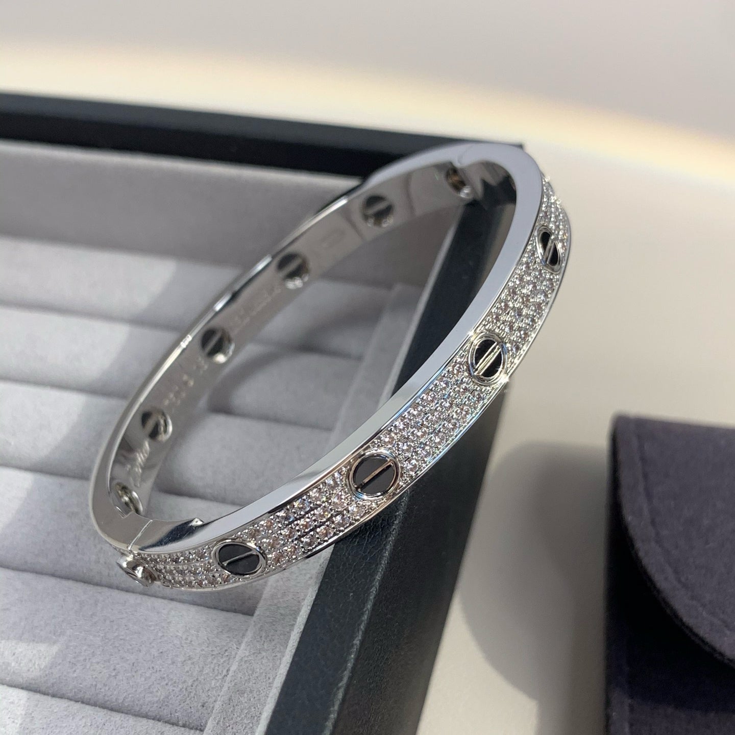 [Angela Jewellery]LOVE BRACELET 6.1MM DIAMOND-PAVED CERAMIC