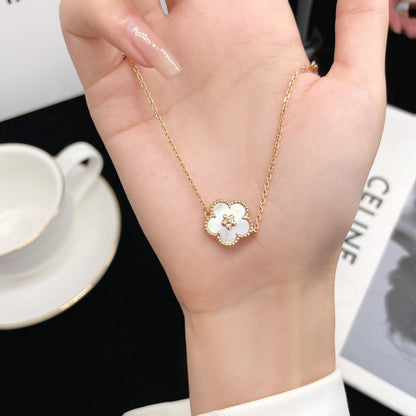 [Angela Jewellery]LUCKY WHITE MOP PLUM BLOSSOM  BRACELET