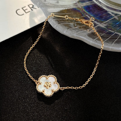 [Angela Jewellery]LUCKY WHITE MOP PLUM BLOSSOM  BRACELET