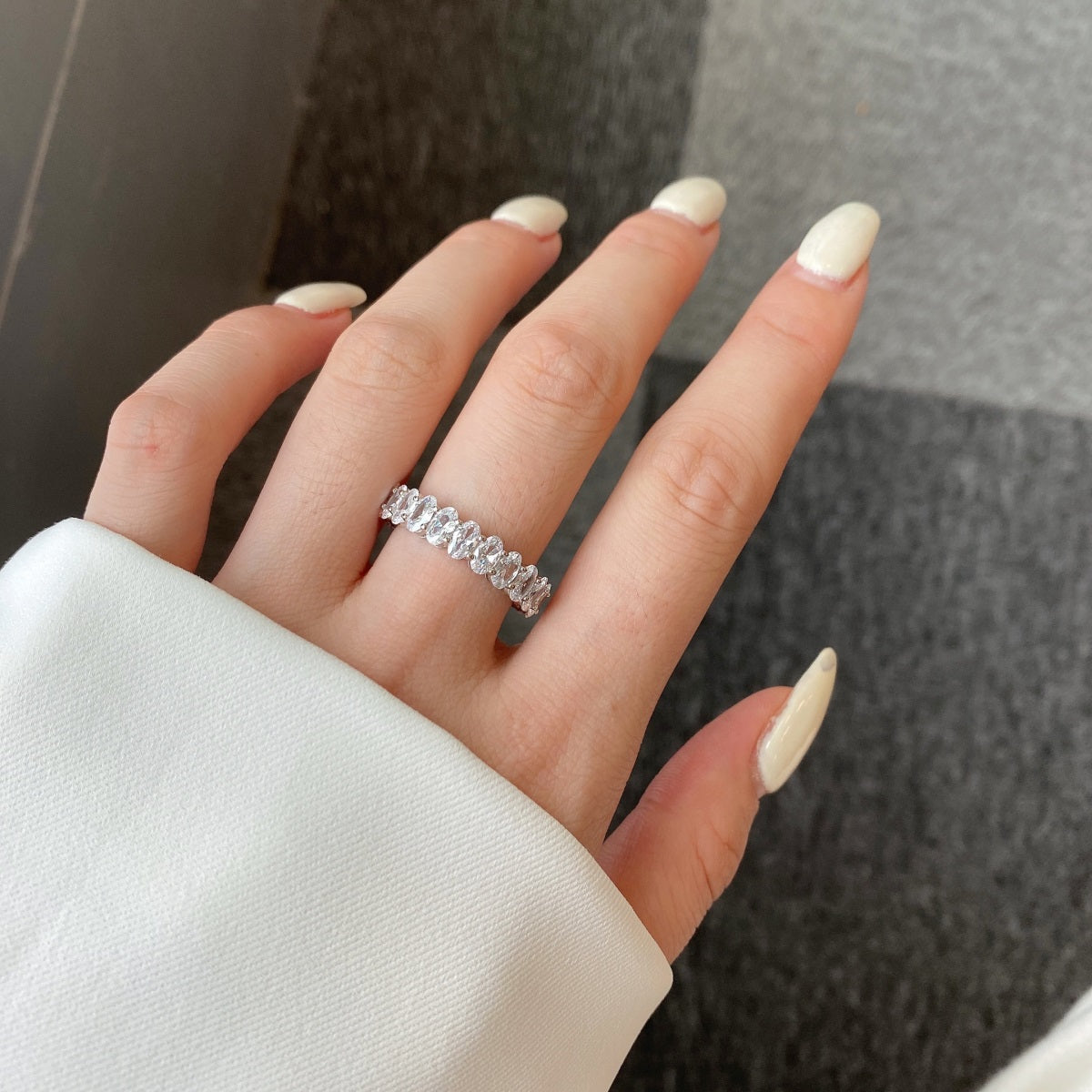 Angela Jewelry]Ornate Oval Cut Tennis Ring