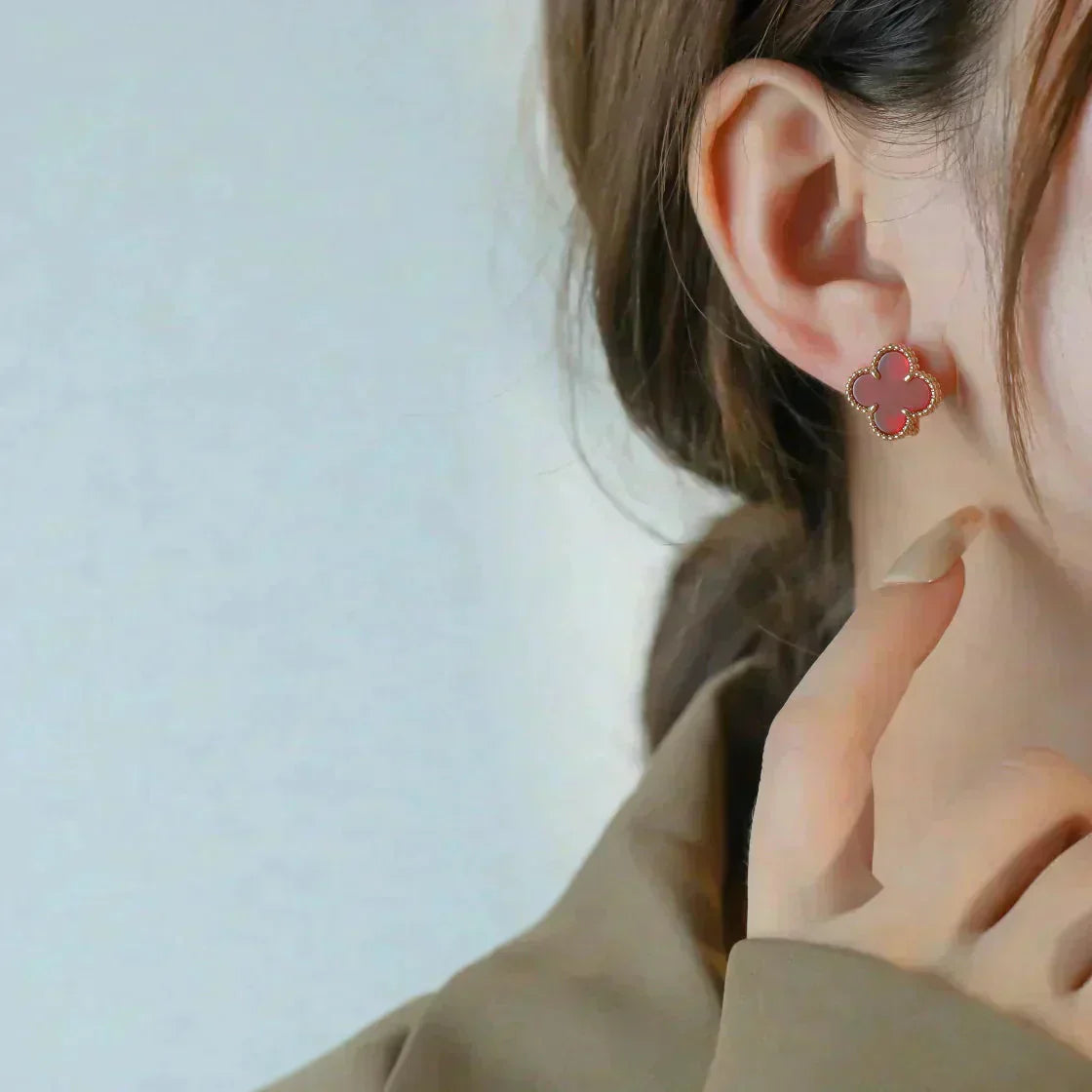 [Angela Jewellery]CLOVER MEDIUM 1 MOTIFS CARNELIAN  EARRINGS