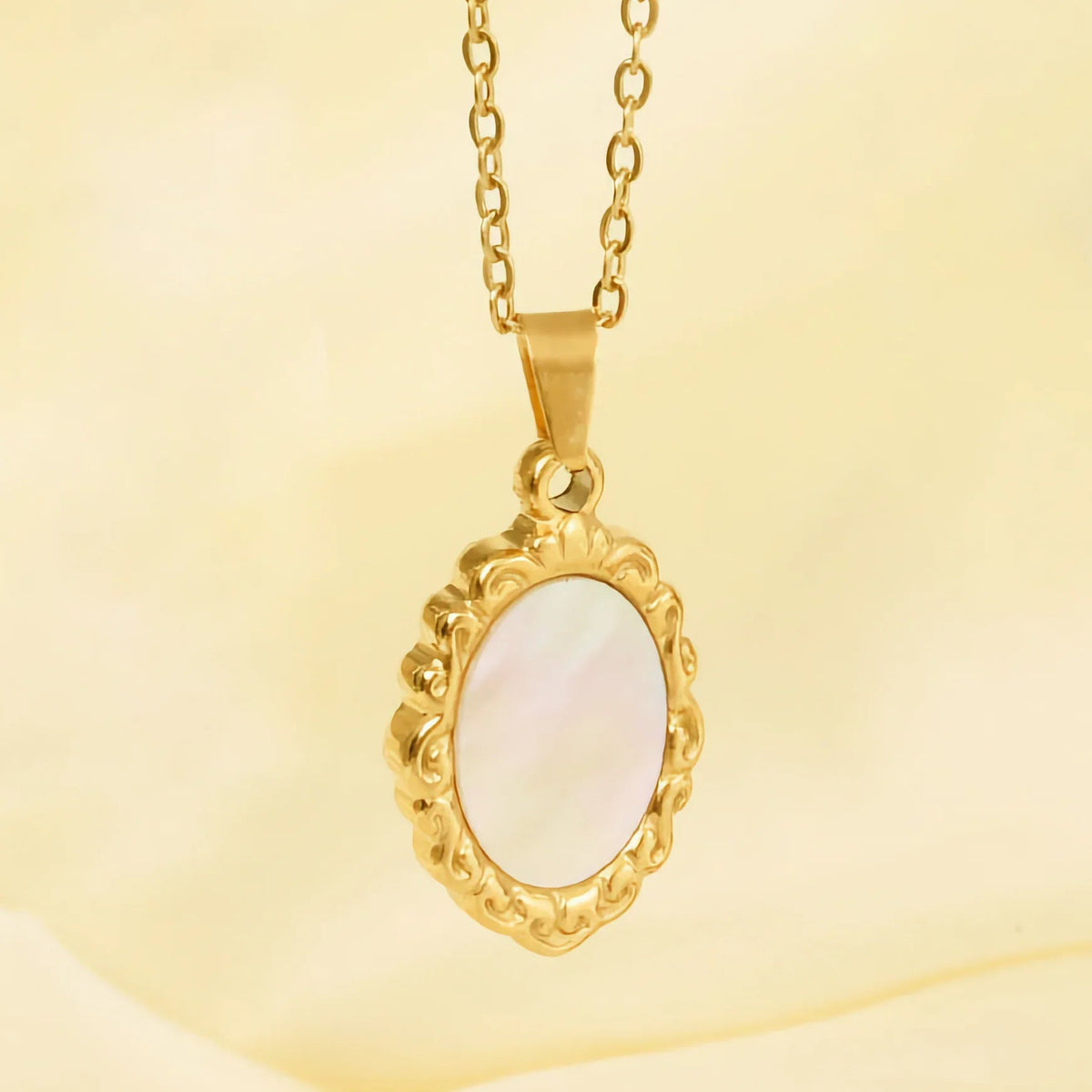 Roselle Vintage Mother Of Pearl Pendant